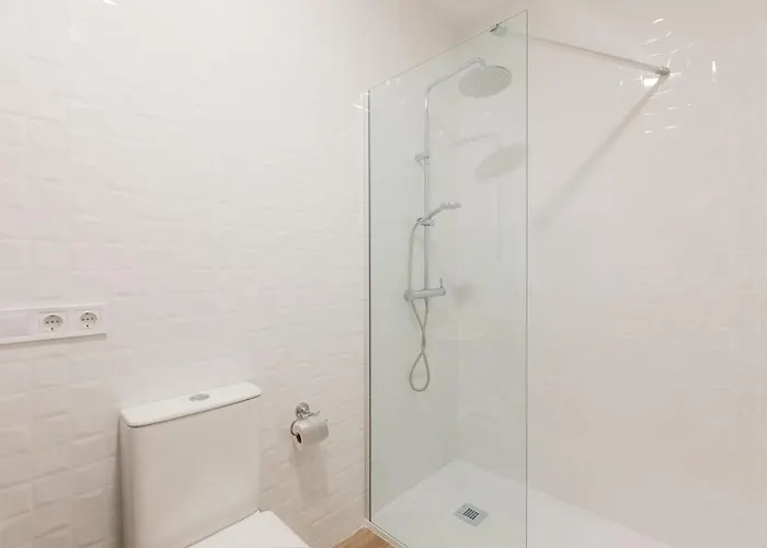 New! Comfort And Style Steps From Everything Apartamento *