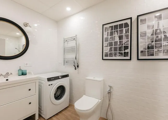 New! Comfort And Style Steps From Everything Apartamento *