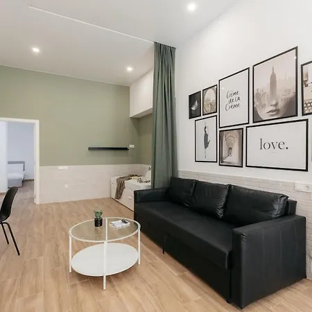 Appartement New! Comfort And Style Steps From Everything *