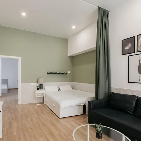 New! Comfort And Style Steps From Everything Appartement