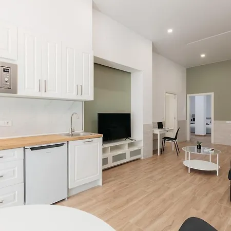 New! Comfort And Style Steps From Everything * Valencia